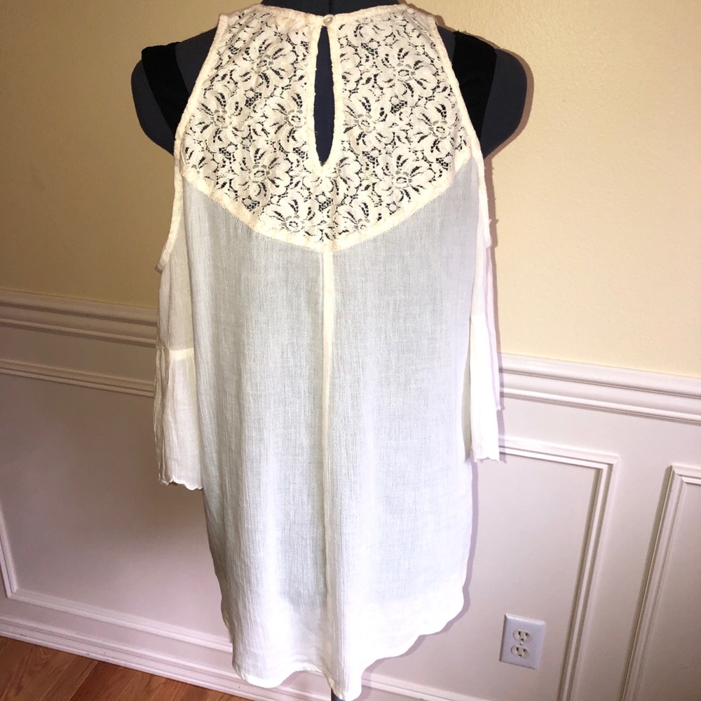 Hollister Cream Lace Cold Shoulder Blouse Sexy Top Women's Large Flutter Sleeves